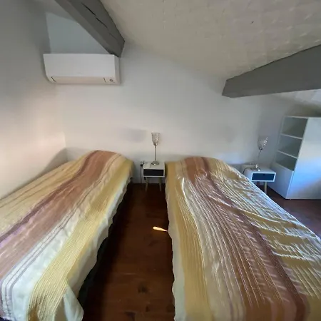 Le Nichoir La Franqui 4 People Air Conditioning