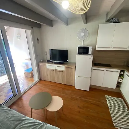 Le Nichoir La Franqui 4 People Air Conditioning Leucate